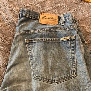 Levi’s Straus signature men’s jeans. Size men’s, 40 x 32.